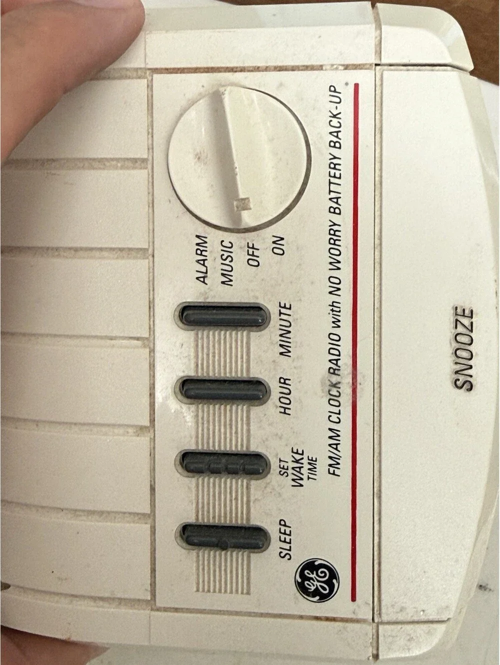 General Electric GE Digital Alarm Clock Vintage AM/FM Radio 7-4606WHA - Works